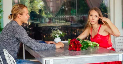 5 lží, které jsou na rande naprosto v pořádku!