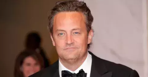 Herec Matthew Perry je svobodný!