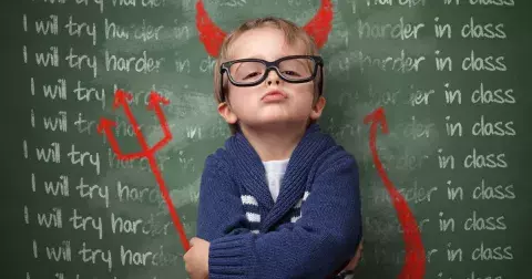 Máte doma třídního klauna, jedničkáře či zlobivce? Jak se těmto dětem v životě povede a kdo vydělá nejvíc peněz? Vědci znají odpověď