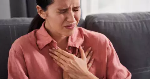 Infarkt a mrtvice patří mezi nejčastější příčiny úmrtí. Poznejte první příznaky včas