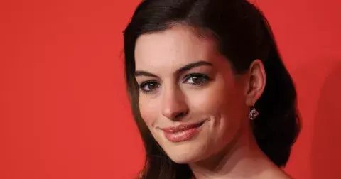 Nahlédněte do luxusního bydlení oblíbené herečky Anne Hathaway: Jednoduchost je její druhé jméno a z terasy uprostřed města vám dojde dech