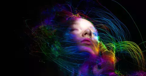 Aura: Zjistěte, jaká barva z vás vyzařuje. Vypovídá to o vaší osobnosti víc, než si myslíte!