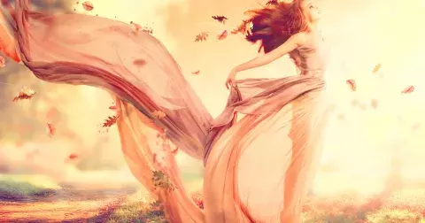 Čarovný listopad: Jaký je jeho numerologický význam? Naučte se věštit z bobulí a ovládněte svíčkovou magii