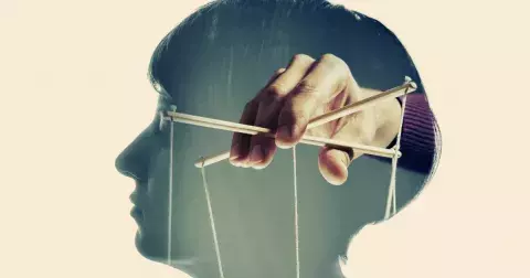 Někdo vás zranil zdánlivě nevinným vtipem? Mohlo jít o jednu z častých praktik manipulátorů