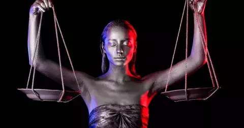 Ženy narozené ve znamení Vah: Marnivé krásky, jejichž srdce není snadné získat