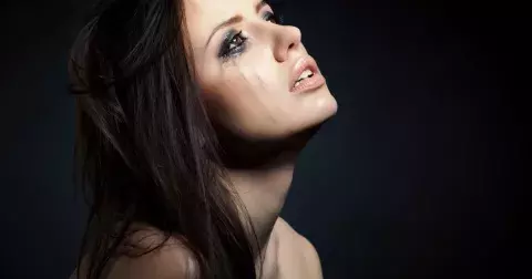 Astrologie: Ženy narozené v těchto 4 znameních nemají štěstí v lásce. Proč se na ně lepí muži, kteří si je vůbec nezaslouží?