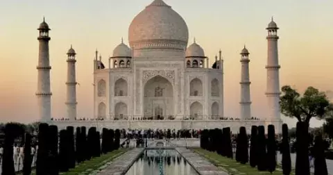 Vědomostní kvíz: Poznáte na fotkách slavné stavby světa?