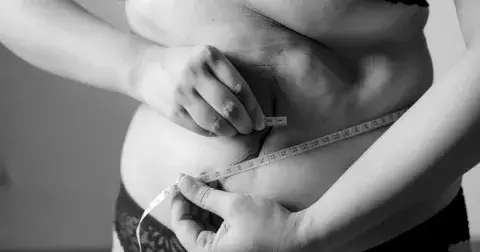 Zbavte se břišního tuku díky sýru: Tvaroh je nejlepším společníkem