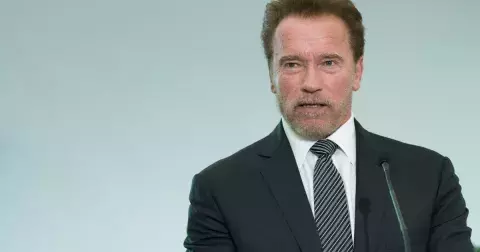 Luxusní bydlení Arnolda Schwarzeneggera vám vyrazí dech. Na zahradě má osla, v kuchyni dělá rozštěp na lince