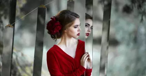 Zrcadlové datum 22.02.2022: Prý má moc otevřít pekelné brány. Obsahuje andělské i mistrovské číslo