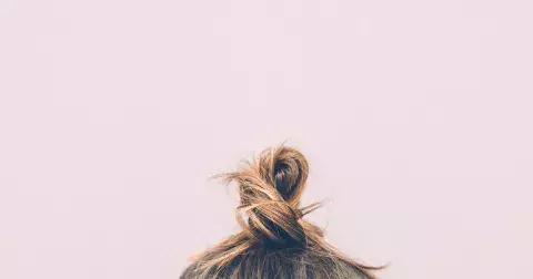 Vlasové trendy, které byste měli raději vynechat: ofina na širokém obličeji nebo příliš krátká trvalá