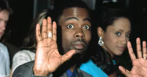 Chris Rock poprvé promluvil o Oscarech a facce od Willa: ‚‚Stále zpracovávám, co se stalo’’