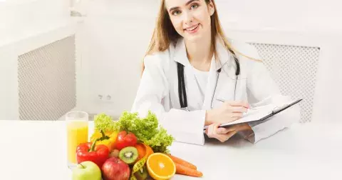 Zhubněte rychle díky vědecky dokázaným metodám: Jaké cvičení je nejúčinnější, kolik bílkovin denně sníst a jak zůstat motivovaní