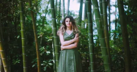 Co se nosí: Jakýkoli věk i postava! Nadčasové košilové šaty sluší každému