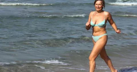 Potřebujete rychle zhubnout do plavek? Jde to i bez cvičení díky osvědčeným tipům