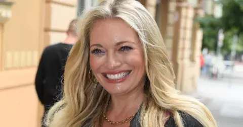 Lucie Borhyová v plavkách je pohled k nezaplacení. Dmoucí se dekolt a dokonalou postavu milují i fanoušci