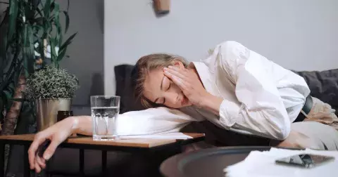 Proč jste nemocní: Nevyřešené problémy mohou vyústit v nepříjemnou nemoc. Co znamená bolest kloubů nebo nespavost?