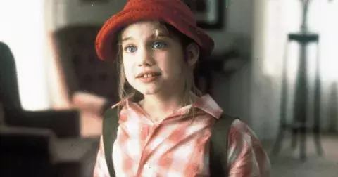 Hvězda filmu Moje první láska bývala roztomilou holčičkou, podle Hollywoodu však do krásy nerostla. Dokázala však, že se mýlil