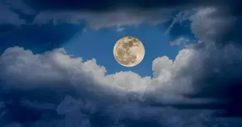 Astrologická předpověď pro každé znamení na blížící se mystický úplněk 10. září: Nejvíce ovlivní Panny, ale i Střelce