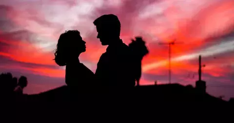 Spřízněné duše aneb náhodná setkání neexistují. Odhalte, zda jste připraveni setkat se s někým osudovým