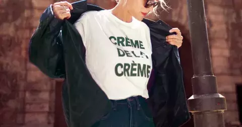 Vymažte svůj rok narození z občanky: Podívejte se na oblečení, které vás zaručeně omladí a neutratíte za něj více než 500 Kč!