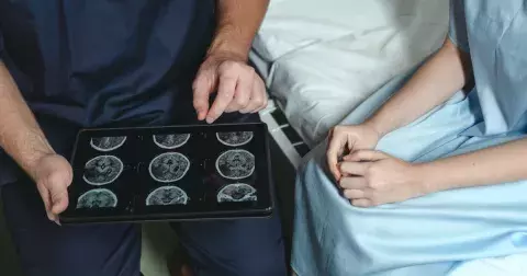 Potraviny, které dle studií poškozují funkci mozku: Hrozí demence i Alzheimerova choroba