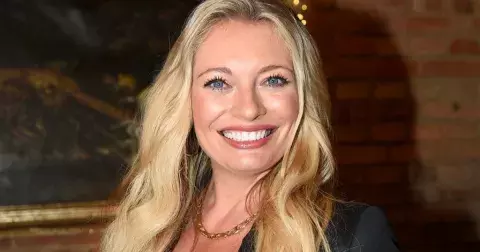 Maminka Lucie Borhyové vypadá úchvatně. Už víme, po kom krásná zprávařka zdědila krásu