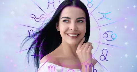 Stárnutí podle horoskopu: Váhy stárnou s elegancí, pro Blížence je věk jenom číslo. Jak je na tom právě vaše znamení?