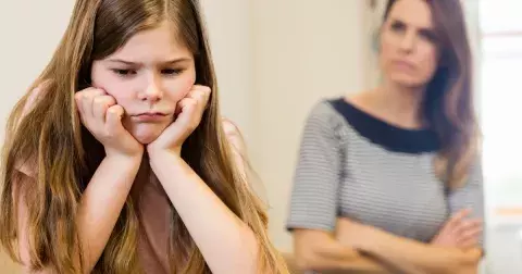 Věty, které vašemu dítěti mohou zničit navždy sebevědomí. Jaká je jejich vhodná alternativa?