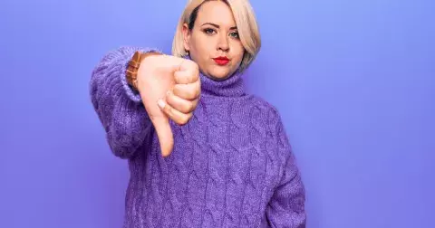 Největší chyby, které plnoštíhlé ženy dělají při oblékání: Nejen neforemné bundy ale i toto další podzimní oblečení vám přidává kila navíc