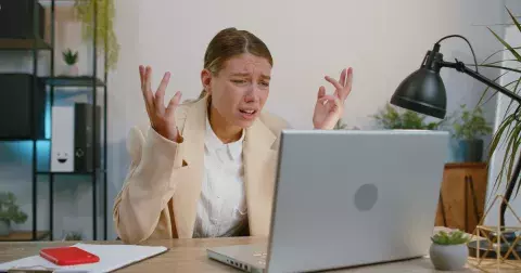 Znamení zvěrokruhu, která mají největší smůlu. Patří sem Rak, ale i Blíženci