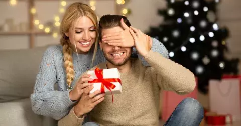 Dárky podle horoskopu pro všechna znamení: Váhy potěší vstupenka do galerie, Panny mixér