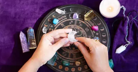 Horoskop zdraví na týden od 25. do 31. prosince: Blíženci mohou mít potíže s ledvinami, Střelcům hrozí úzkosti