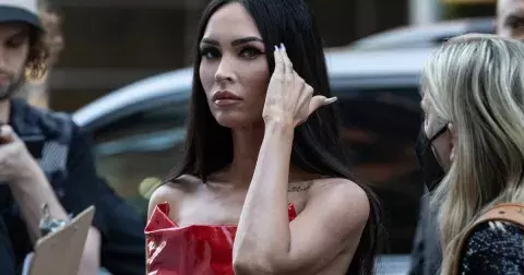Proměna roku: Matka dvou dětí chtěla po rozvodu změnu. Nyní si ji lidé pletou s Megan Fox