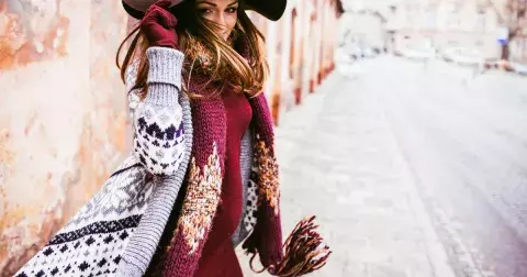 Móda: Štíhlejší za pár vteřin. Trendy oblečení, které vám ubere pár kilo a nestojí víc než tisícovku