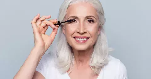 Jednoduché kroky, jak omládnout o několik let díky líčení: Světové vizážistky radí, jak na to