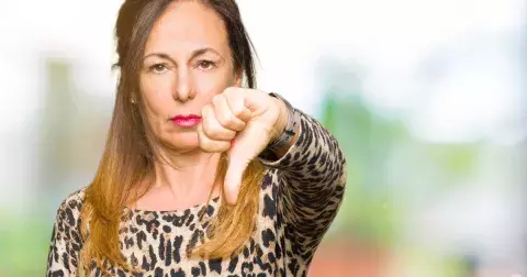 Galerie: Oblečení, které vám přidává kila i roky. Zbavte se jej ještě dnes