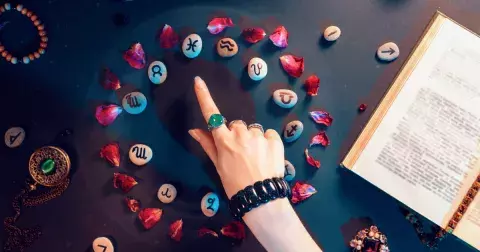 Věštba ze tří run: Vytáhněte si jednu z nabízených a zjistěte, co je nyní potřeba udělat