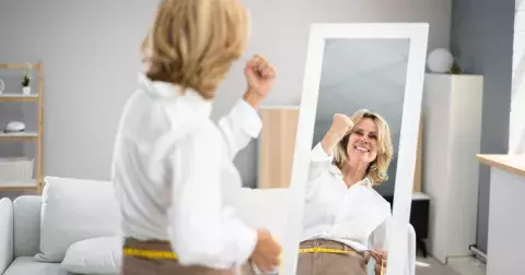 Jak se zbavit tuku na břiše po 50: Je důležité vyhovět novým požadavkům těla