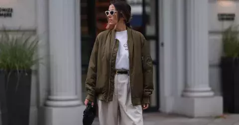 Džínové sukně, baleríny, bombery. Už nosíte největší trendy letošního jara?