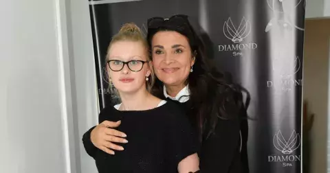 Herečka Mahulena Bočanová ukázala, jak dospěla její dcera. Od rozkošného dítěte po překrásnou slečnu