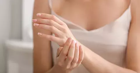 Atopický ekzém: Zkuste léčbu bez kortikoidů. Existuje řada přírodních způsobů, které dokáží zázraky