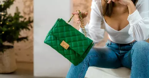 Nejkrásnější kabelky pro jaro/léto 2023: Trendy kousky, které se hodí do práce, ale i za zabávou