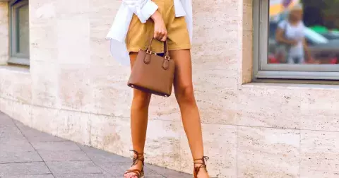 Nejkrásnější sandály léta: Trendem roku 2023 jsou gladiátorky i mules obuv