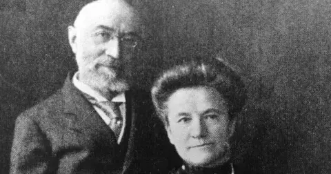 Manželé Strausovi byli inspirací pro velkou lásku ve filmu Titanic. Jejich příbuzná je vdovou po zesnulém šéfovi ponorky Titan