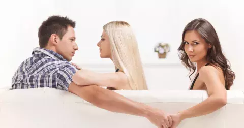 Češi extrémně podvádějí ve vztazích! Co za tím stojí? Budete překvapeni