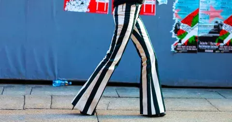 Módní trend: Tohle je jediný druh kalhot, který vám výrazně prodlouží nohy