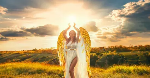 Poselství andělů: Jedna z karet určí vaší budoucnost pro příští týden a archanděla, který nad vámi bude bdít