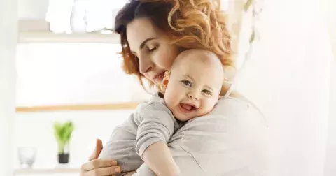 Mít dítě po čtyřicítce? Rozhodně ano, říkají vědci. Zjistili, že děti starších matek jsou vzdělanější a mají další pozitivní schopnosti