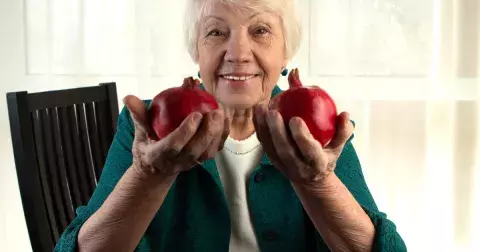 Tajemství dlouhověkosti: Tyto potraviny vám prodlouží život. Zařaďte je do jídelníčku ještě dnes